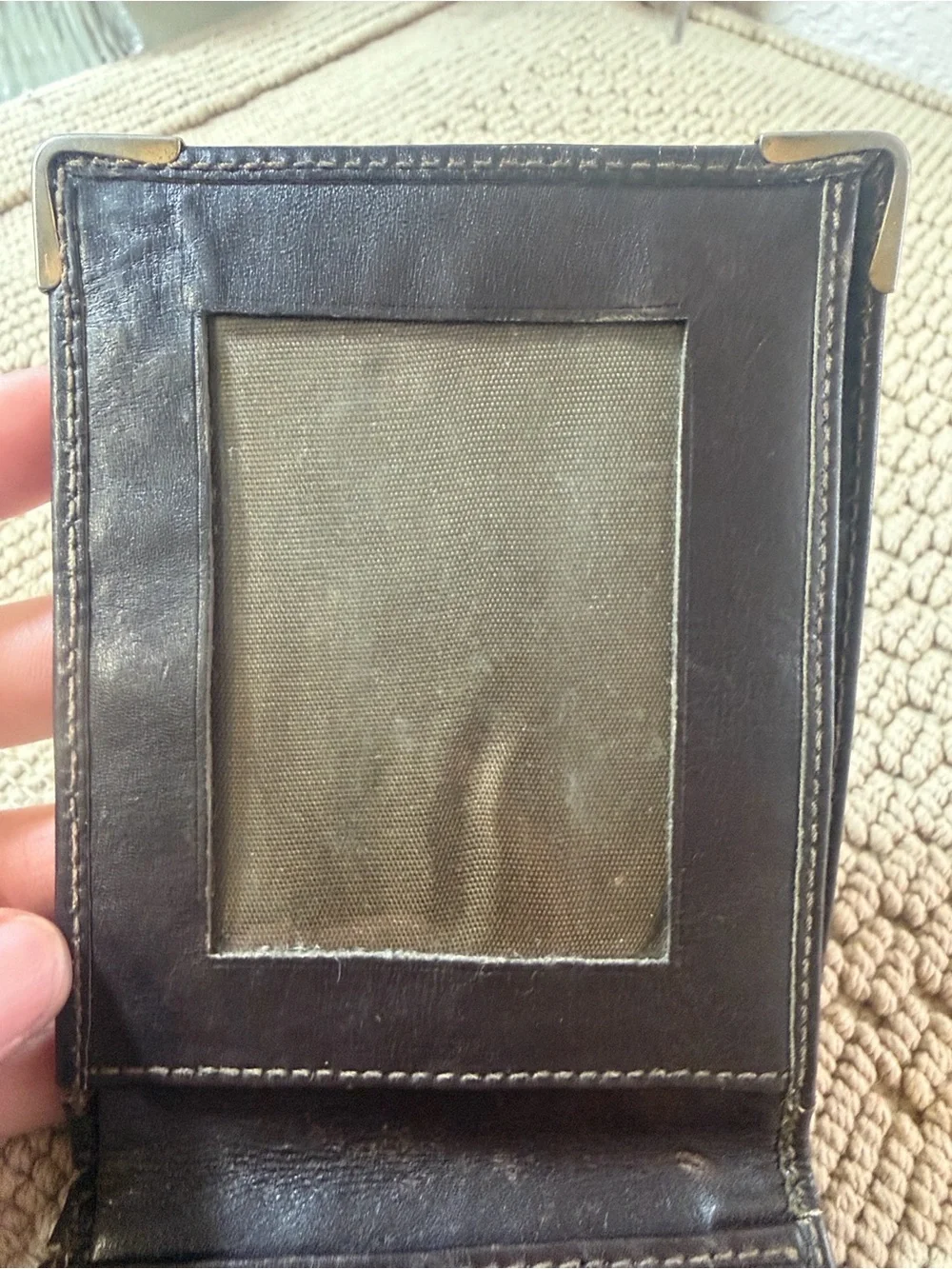 Authenticated Vintage Gucci Black Leather Bifold Wallet Crest Logo